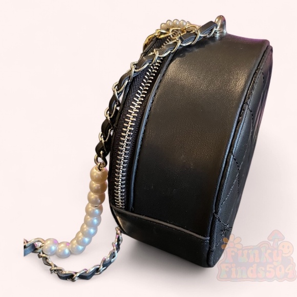 Badgley Mischka Black Quilted Round Mini Shoulder Bag Pearl Gold Chain Crossbody - Picture 5 of 13